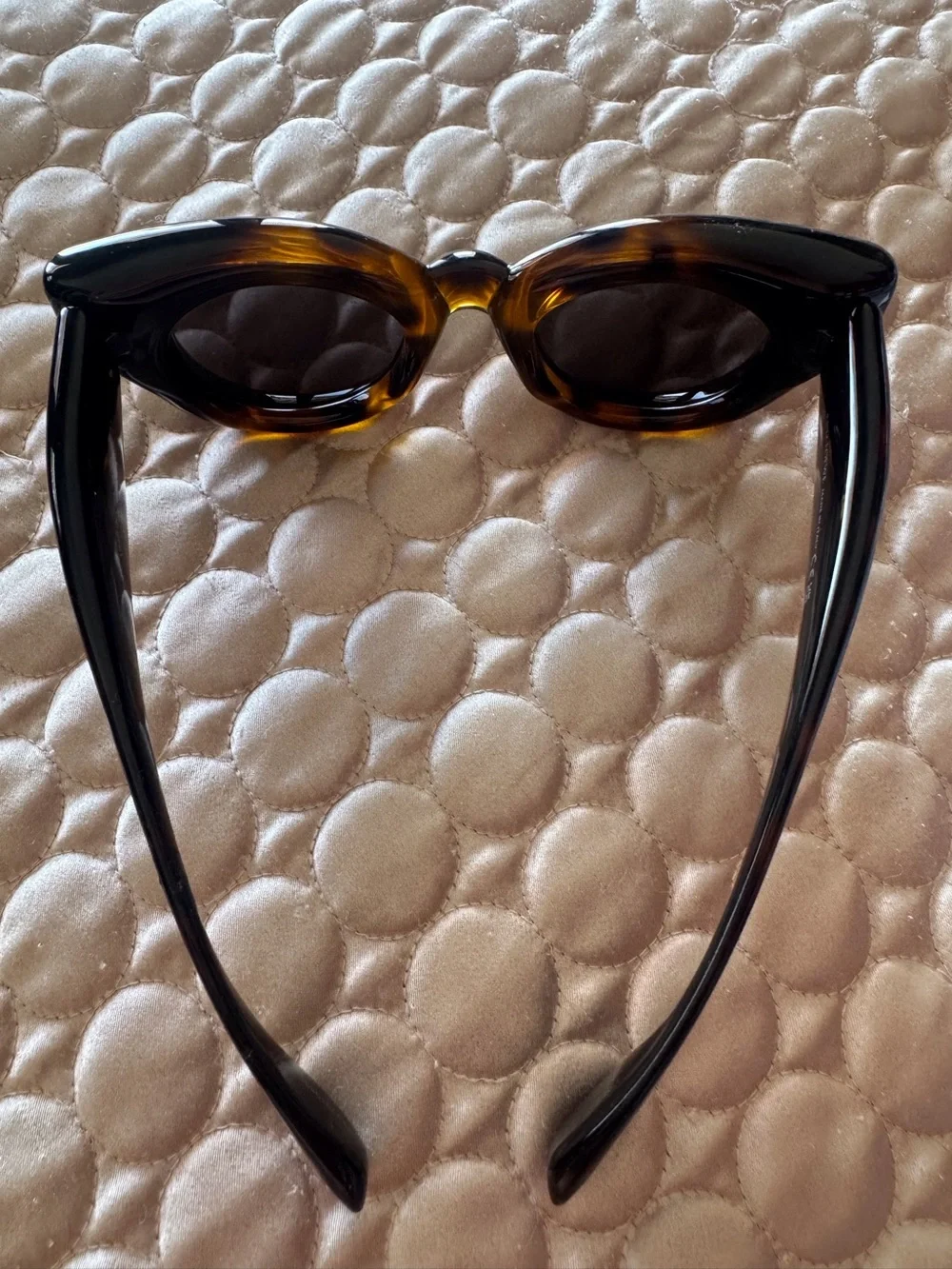 Loewe Women Tortoiseshell Round Cat-Eye Sunglasses with Dark Lenses NEW